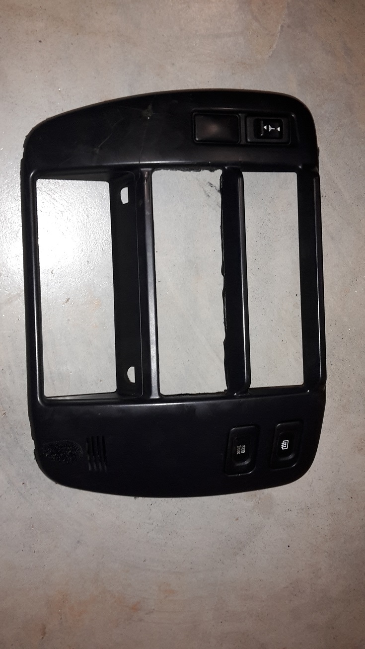 Centre dash cover.jpg
