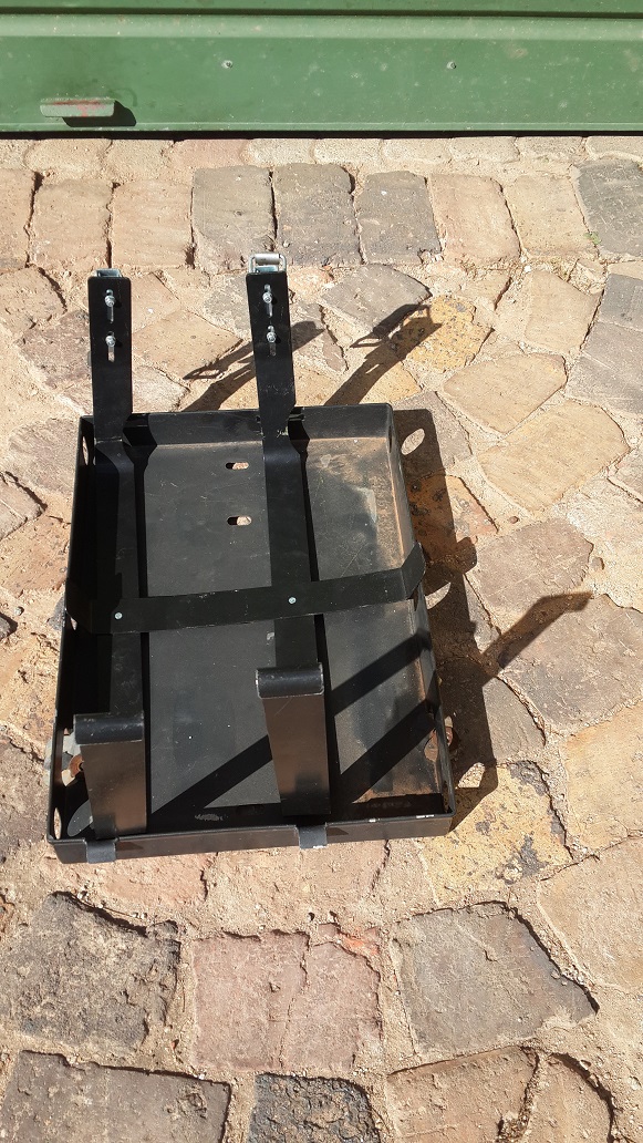Double Jerry can.jpg