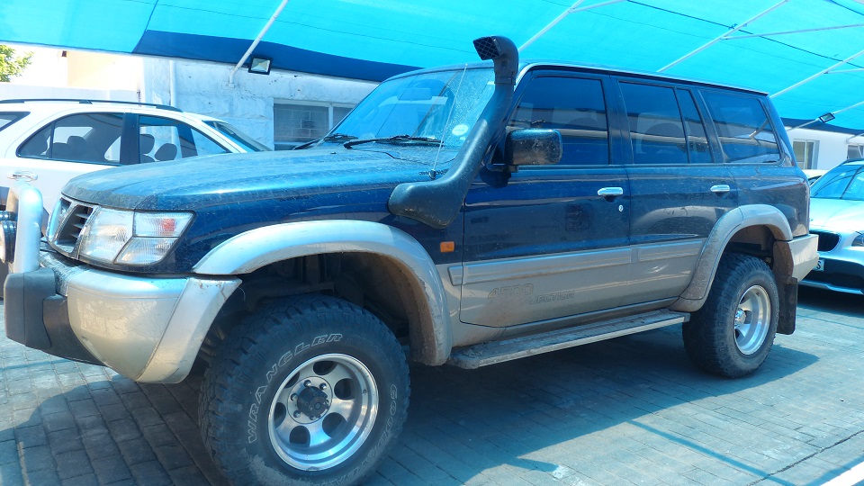 nissan patrol en xr 002.JPG