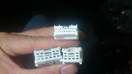 Old connectors that plugged into radio