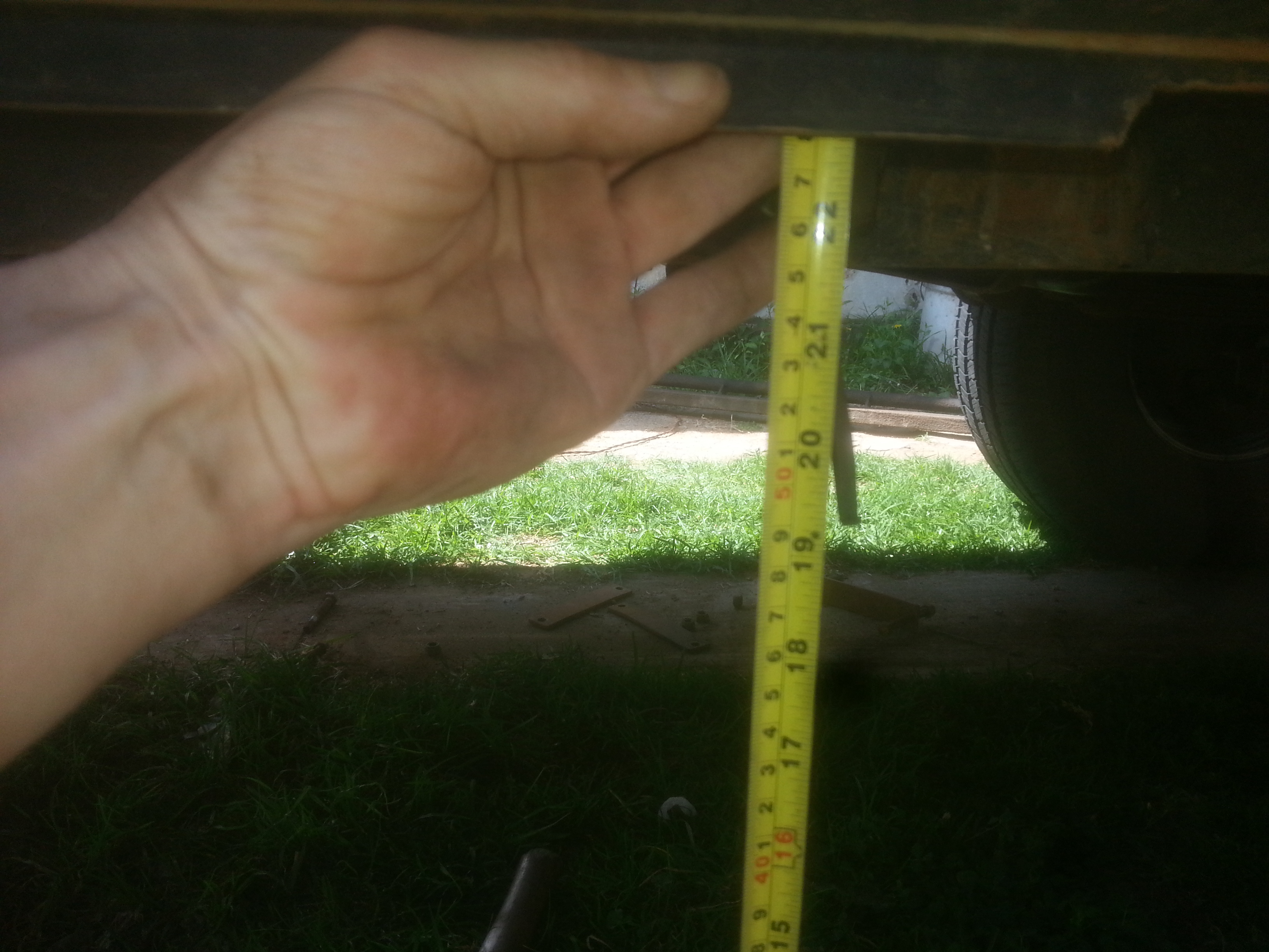 Lowest part of chassis to the ground