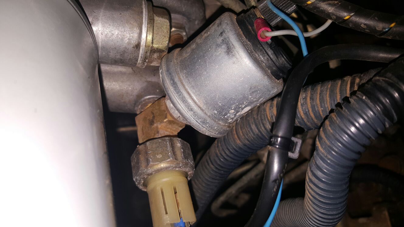 Oil pressure met T piece