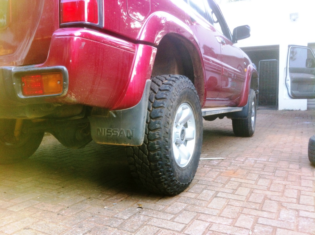 255/85r16 st maxx