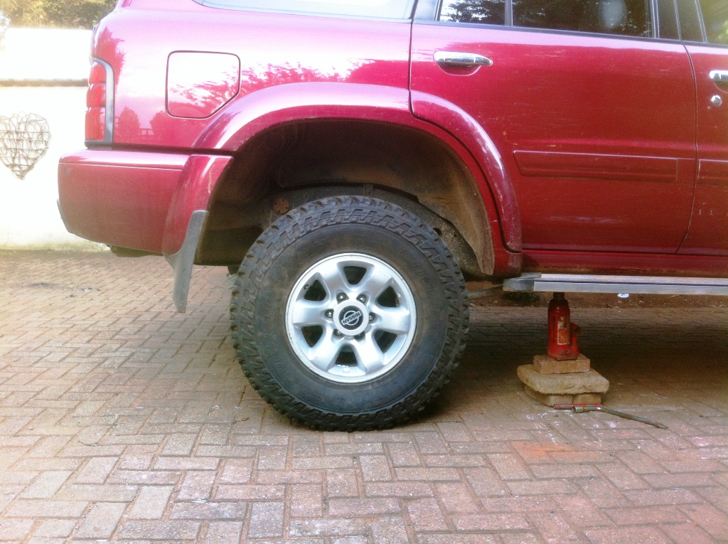 255/85r16 st maxx