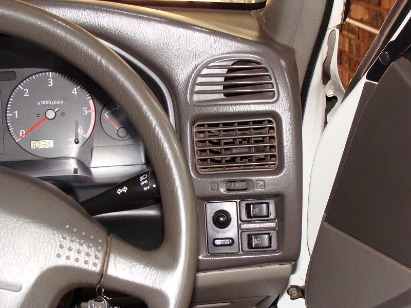 Nissan spotlight switches