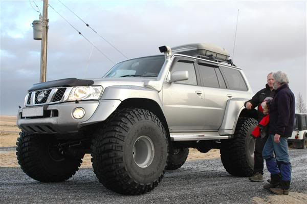 NissanPatrol42858.jpg