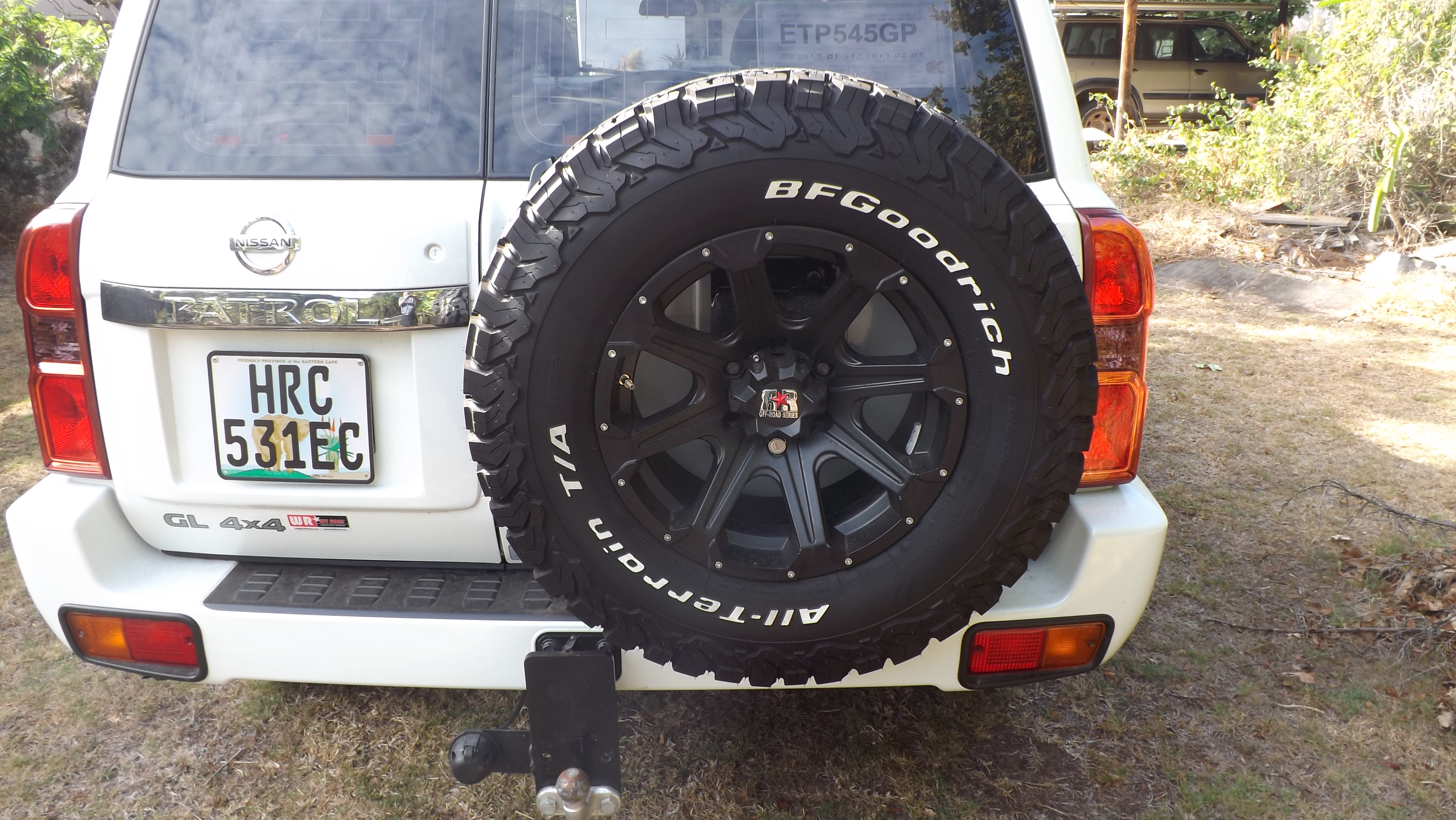 nissan tyres 002.JPG