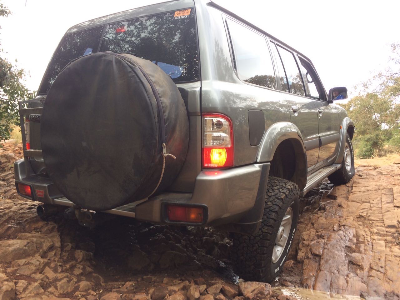 Lifting wheels on the first obstacle