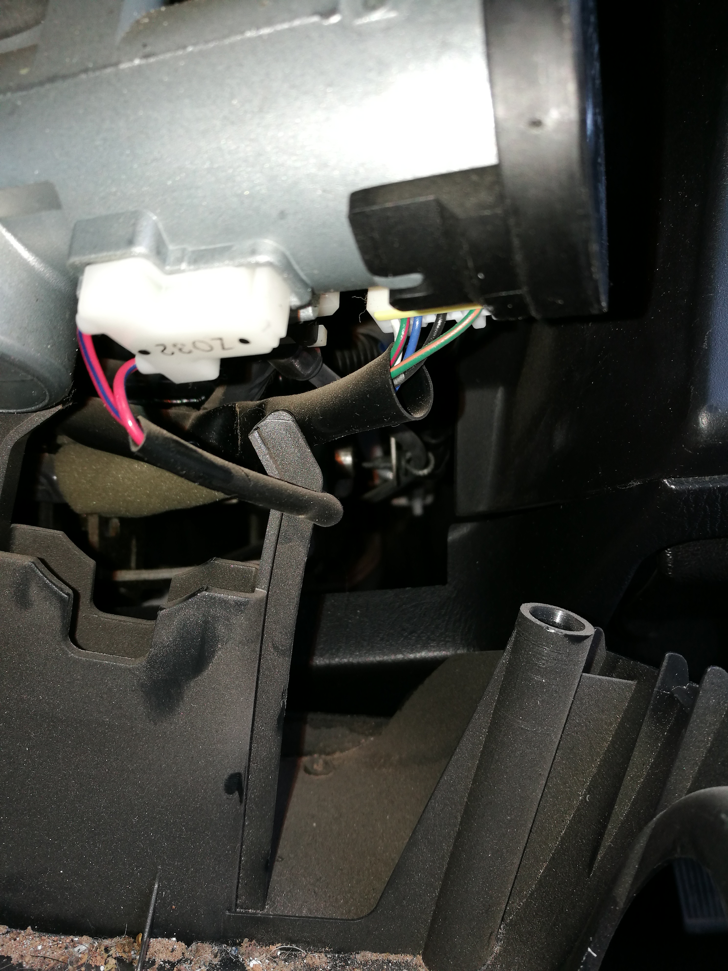 Foto key chime plug.jpg