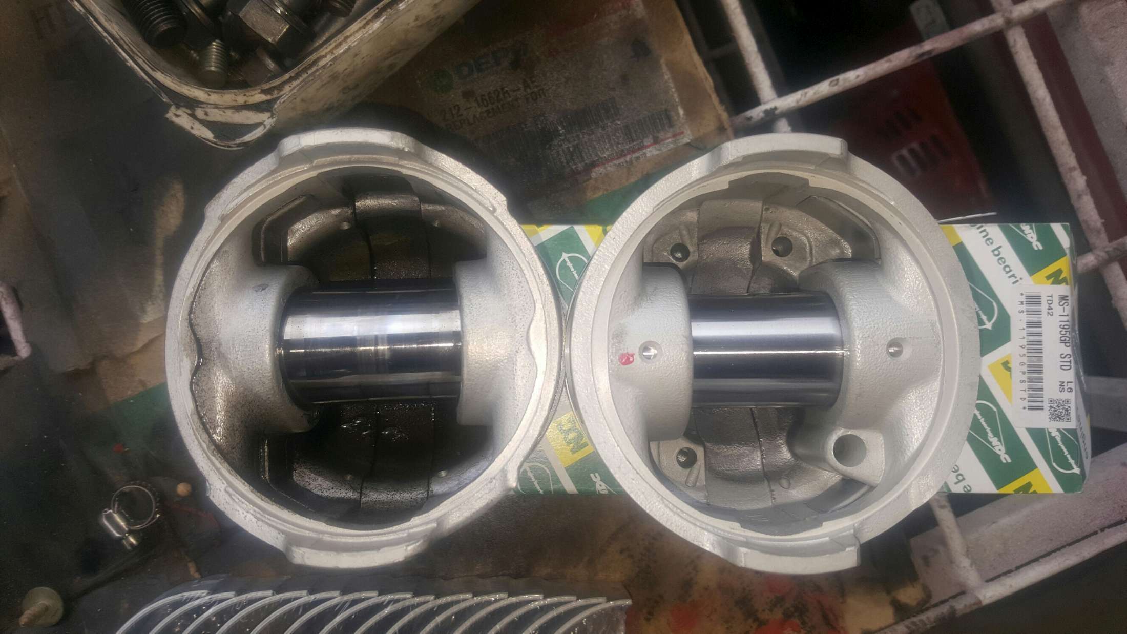 piston comparison-2200.jpg