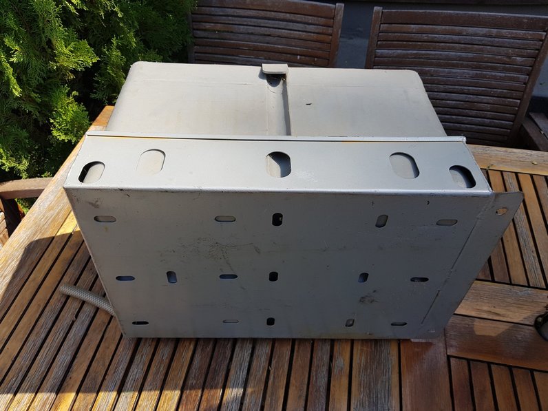 Frontrunner 40l Water Tank & Bracket (4).jpg
