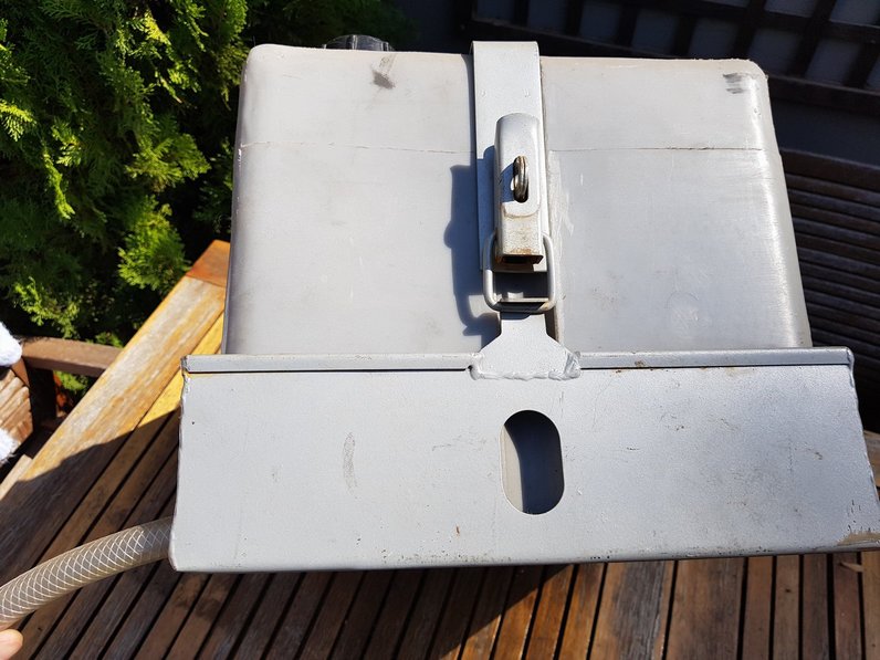 Frontrunner 40l Water Tank & Bracket (3).jpg