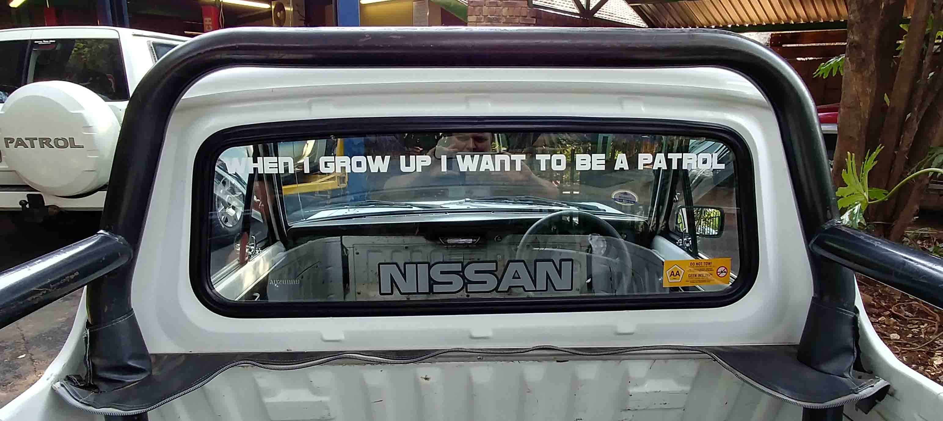 G-Tech Nissan Rear Window (Low).jpg