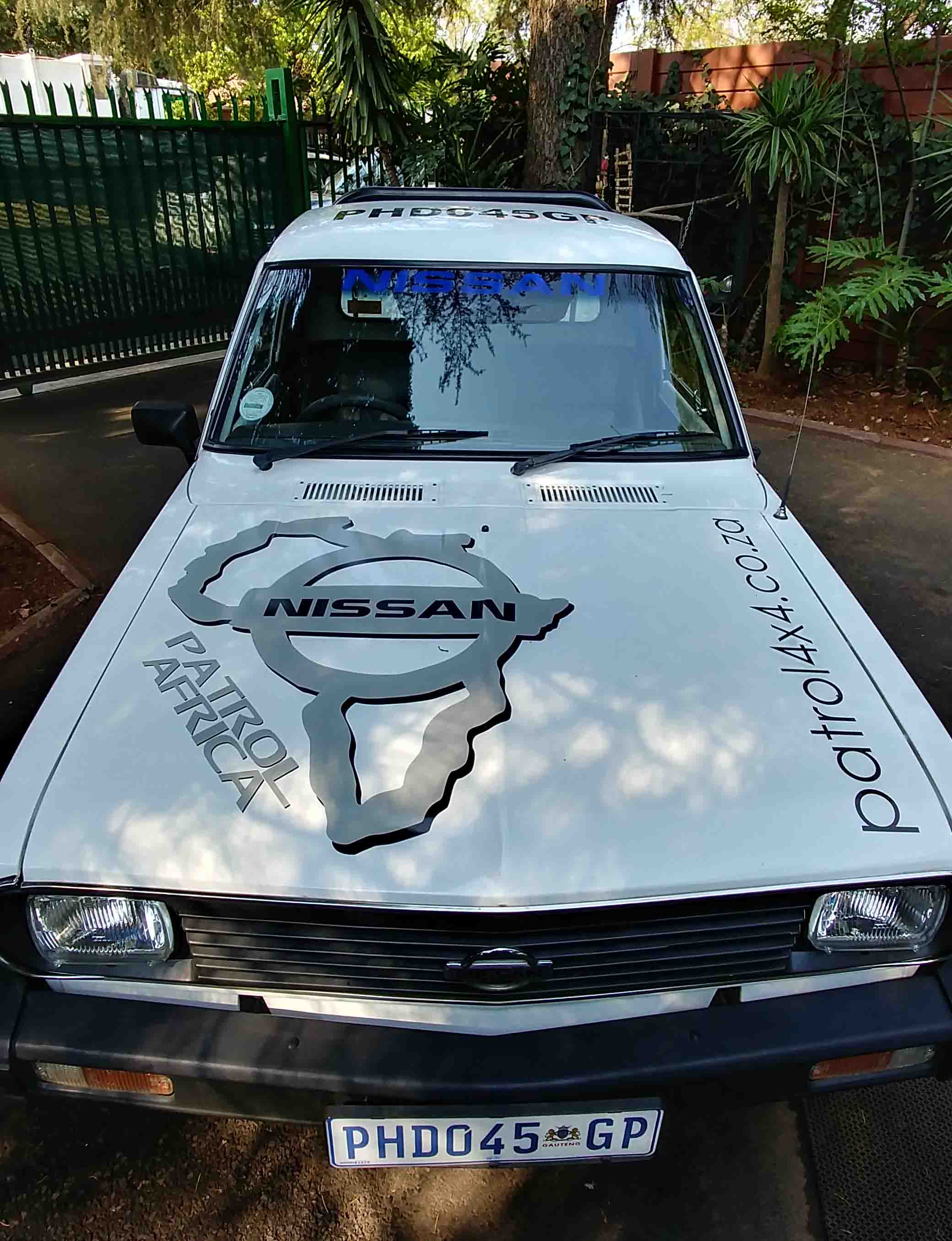 G-Tech Nissan Bonnet (Low).jpg
