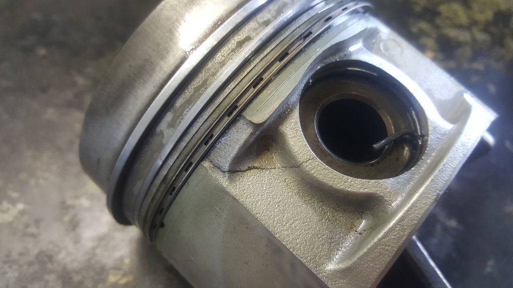 Cracked Piston.jpg