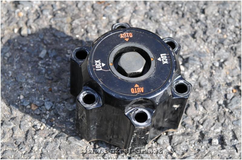 Automatic hub