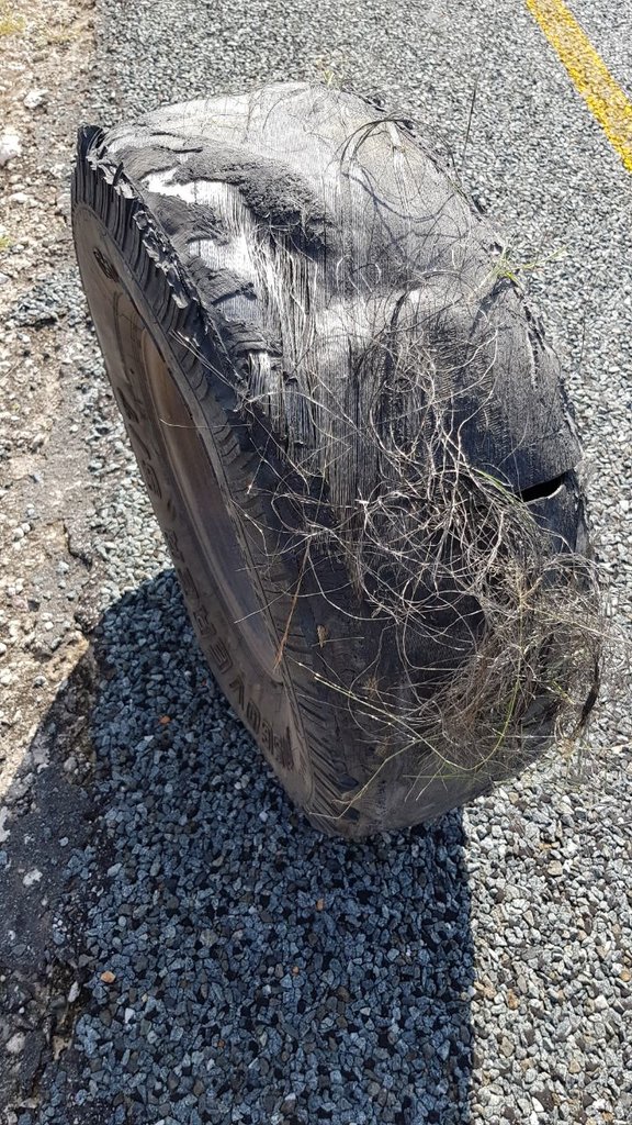 TyreIncident CooperSTT1.JPG