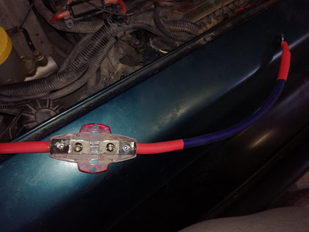 Amplifier fuse - re wired.jpg