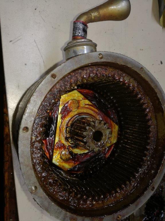 20 gearbox looks new.jpg