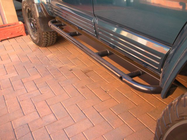 Aug 2010 Rock sliders with jack points.jpg