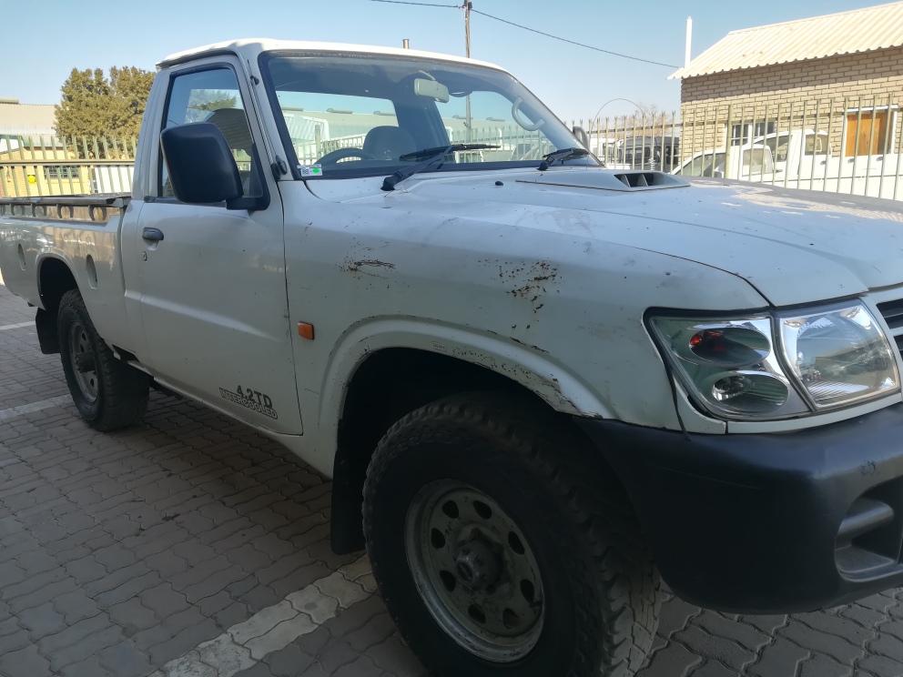 09 Patrol 4.2 TDI P/Up of Desmond Meyburg before Repair &amp; Refurbishing with RAPTOR