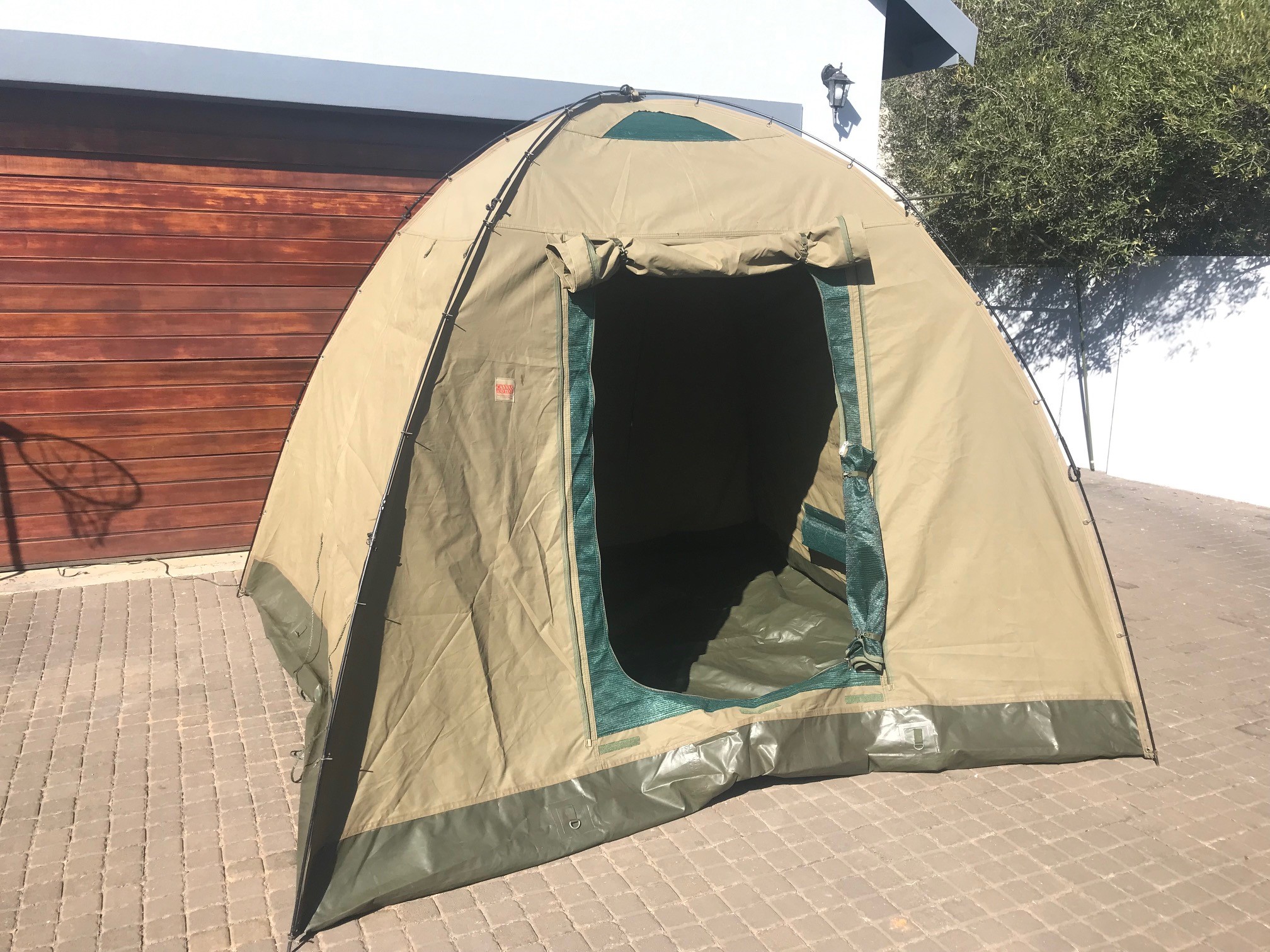 Tent2.jpg
