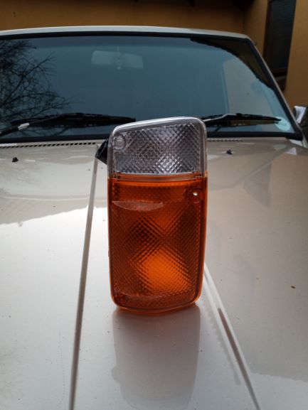 Front_Right_Indicator_RS.jpg