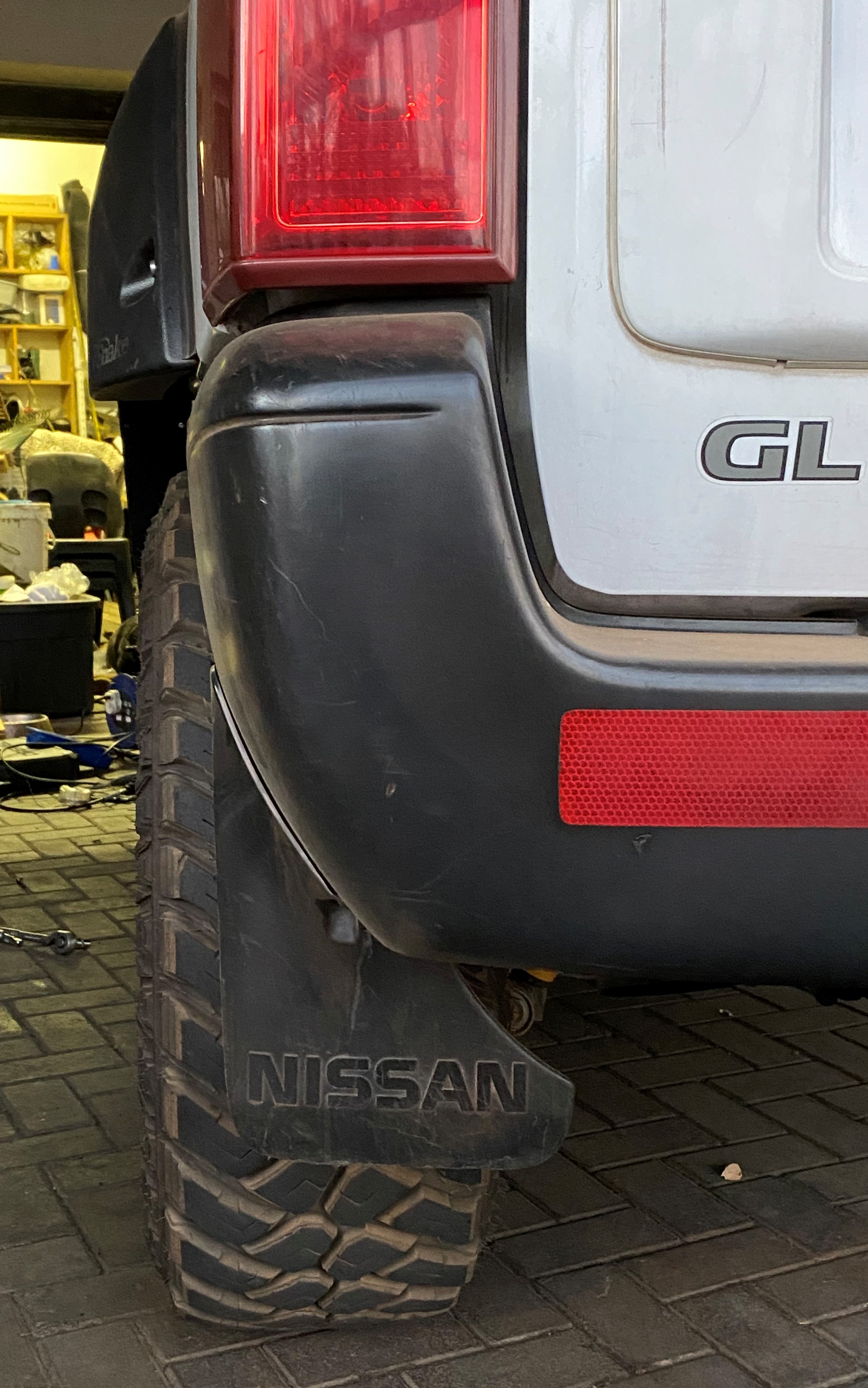 Rear view to show line iro tyre
