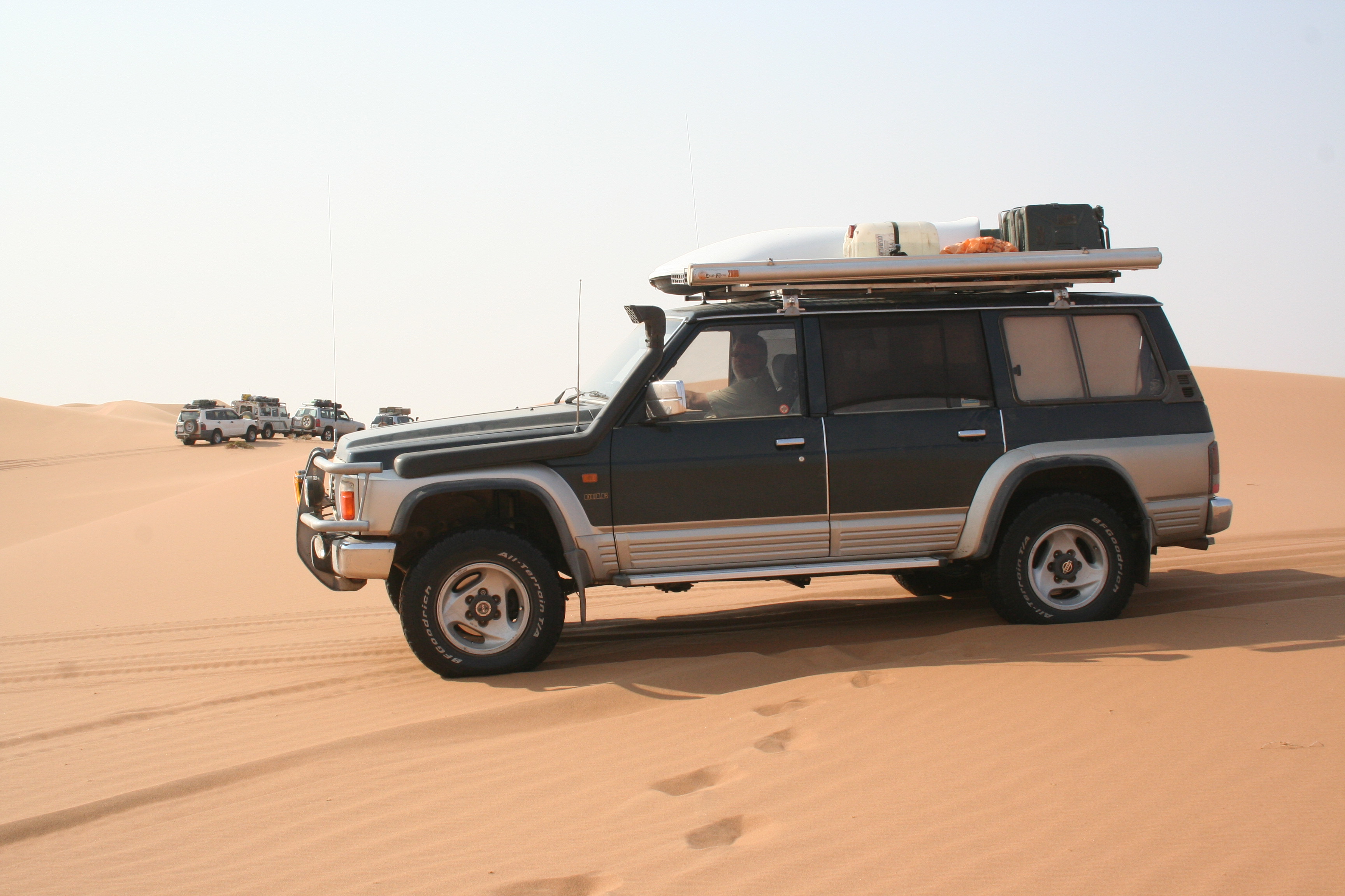 Sept 2010 Namib Faces trip on 32&quot; (265/75 x 16) tyres