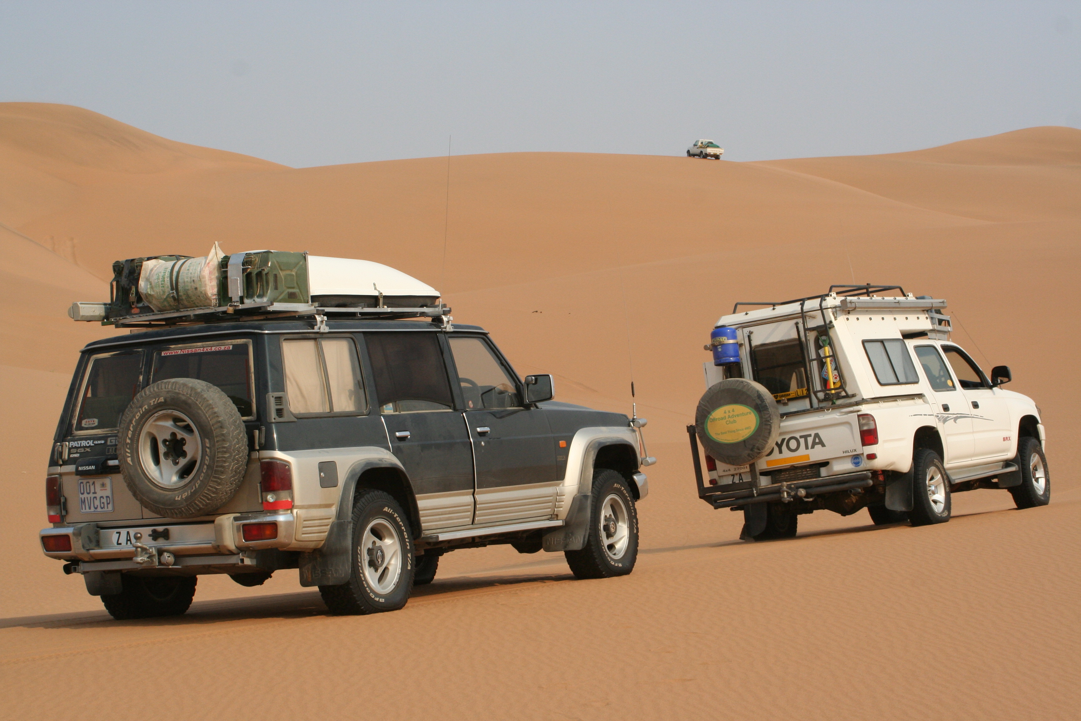 Sept 2010 Namib Faces trip on 32&quot; (265/75 x 16) tyres