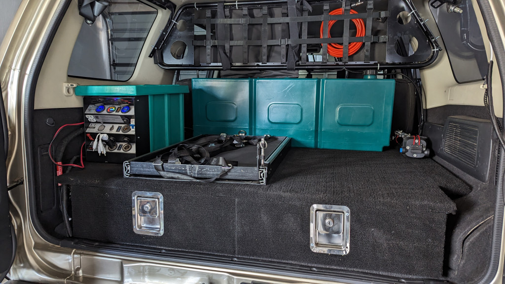 Drawer, NL Battery and water storage at the back