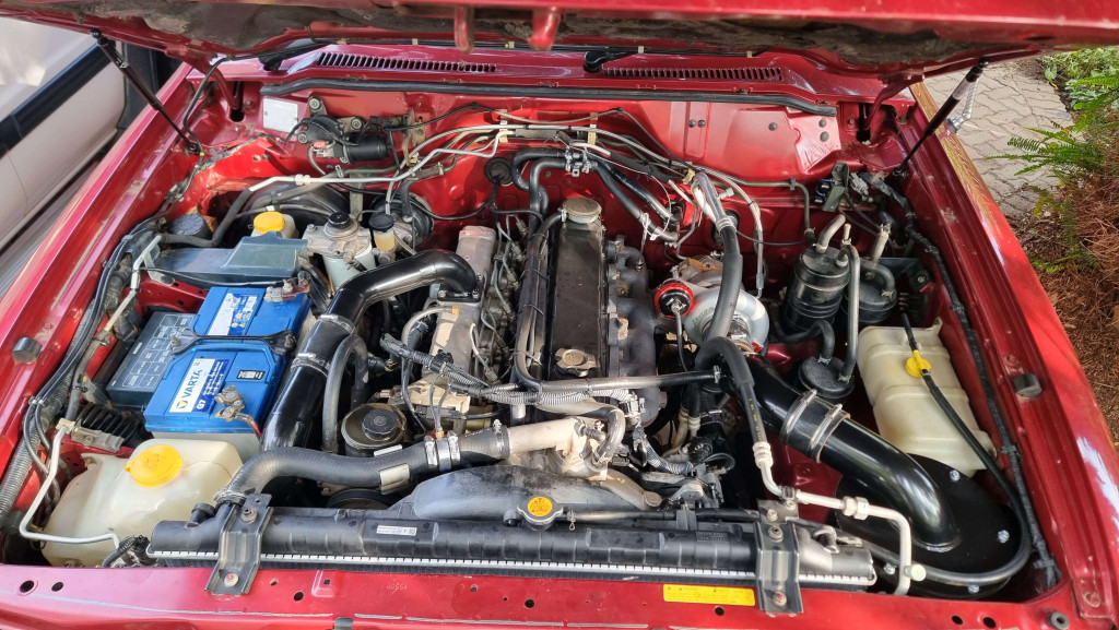 27 Engine Bay 3-4000.jpg