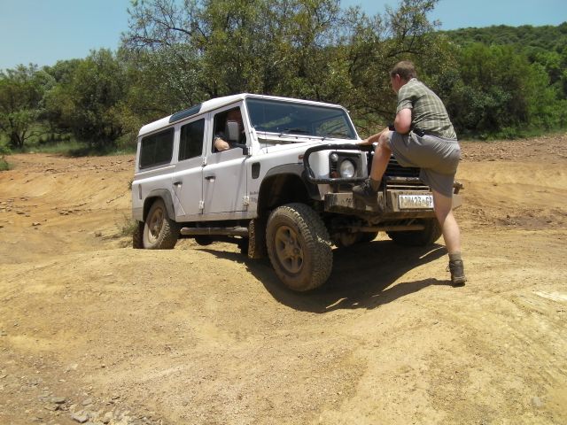 Defender and no lockers , Charl on his first ever 4x4 trip