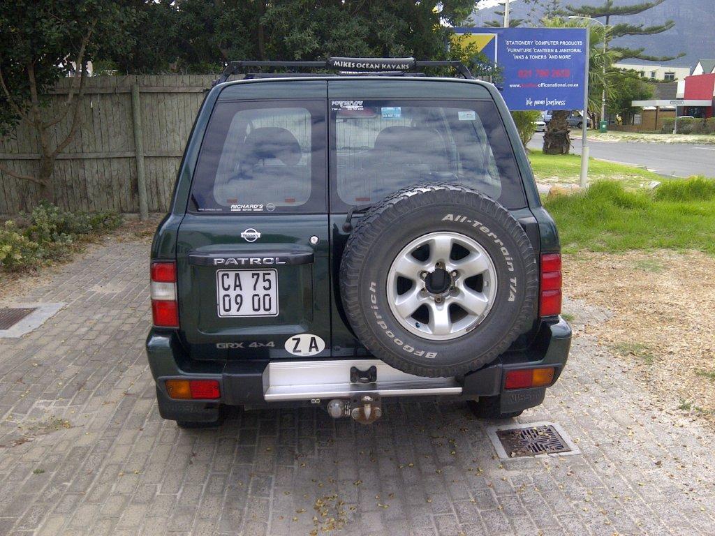 Nissan Patrol 2000 (3).jpg