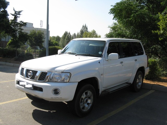 Nissan Patrol 2010 002.JPG