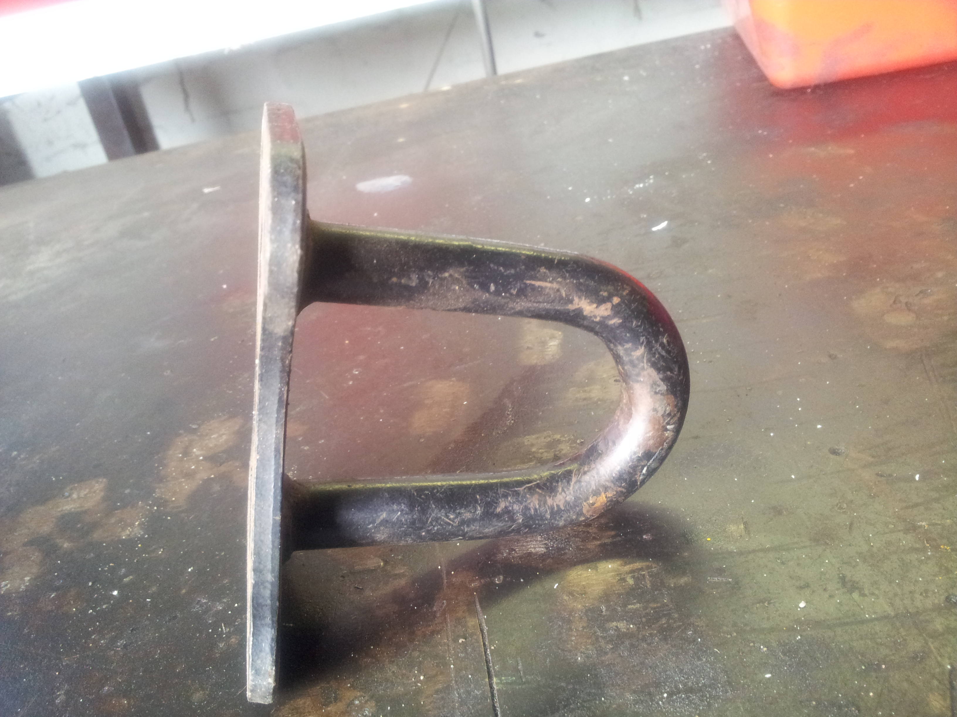 Look at it from the side. Observe the size of the weld and the base plate thickness.