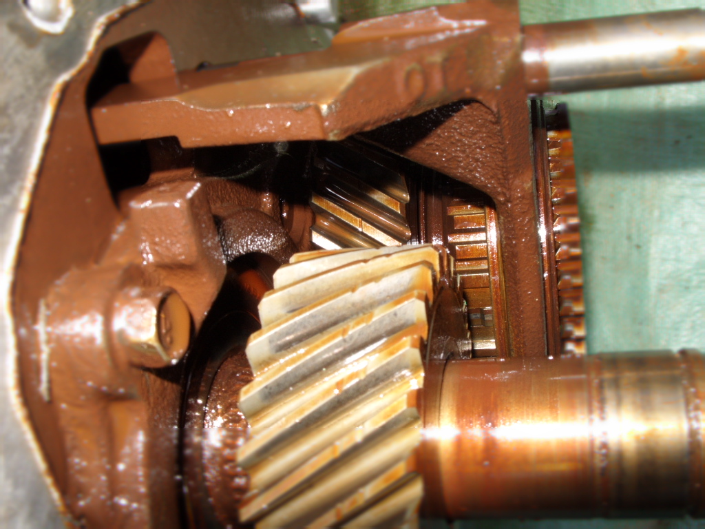 Sheared splines on 5 or overdrive gear