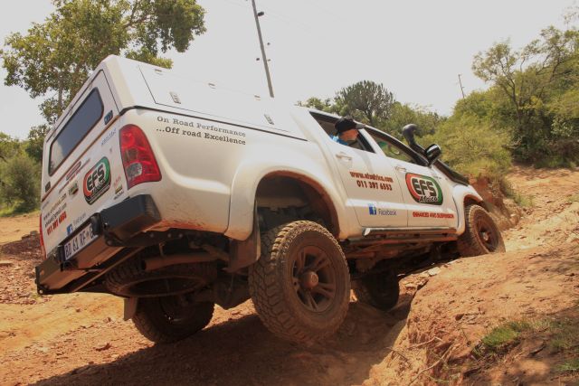 The Yota lifting wheeeeels!!! Again!