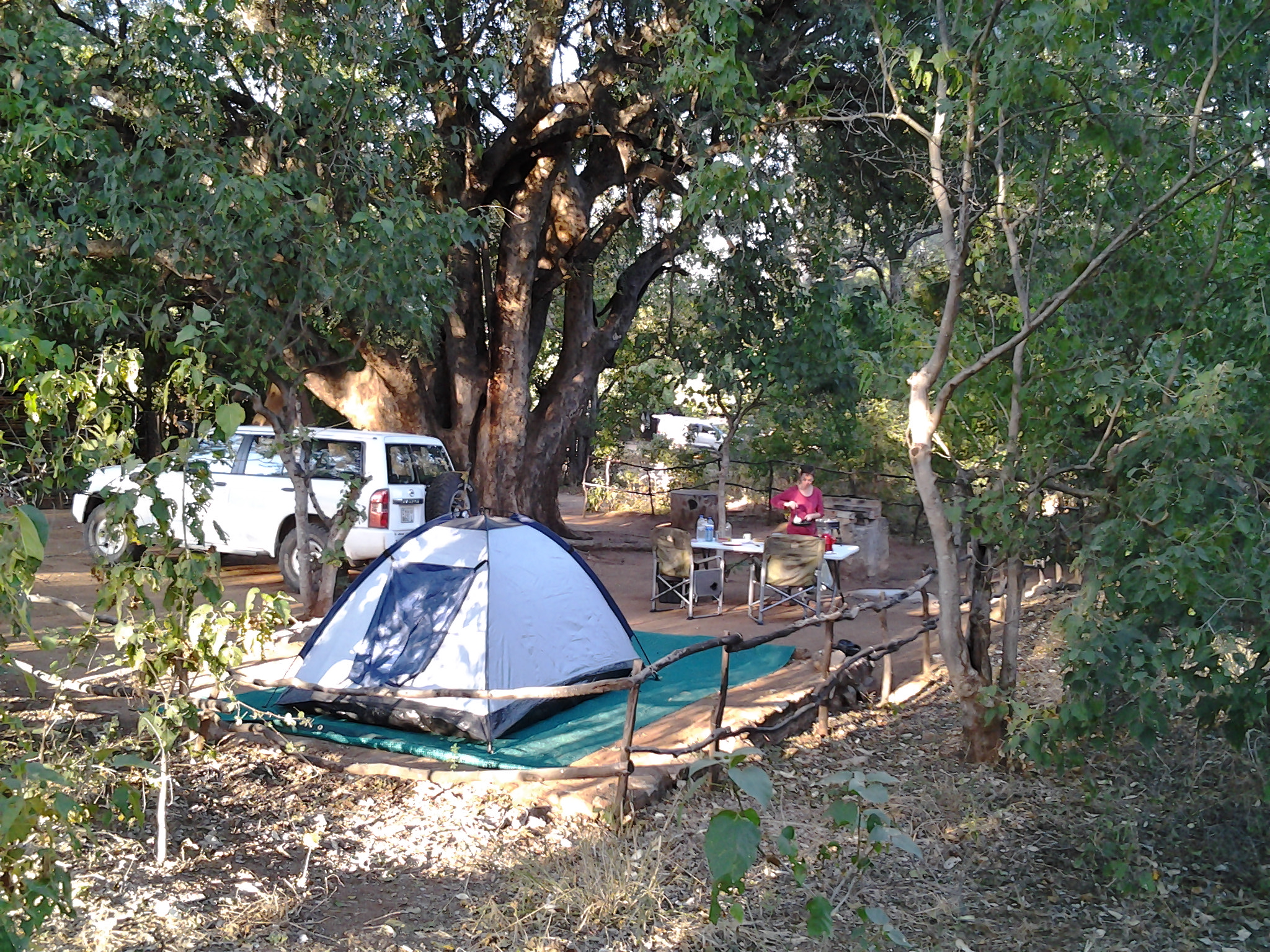 Molema camp site, east of Platjan Botswana side
